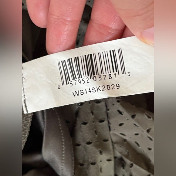 Joe fresh olive eyelet pleated skirt size S - Picture 8 of 10